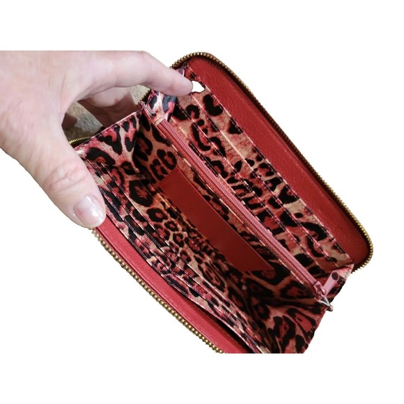 KENNETH COLE Leather Ziparound Wallet Red Leopard Lining - Picture 3 of 6